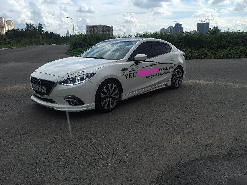 MAZDA 3 BODY LIP RS 