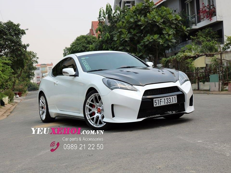 GENESIS COUPE GTR BODYKIT STYLE / WHITE AND RED